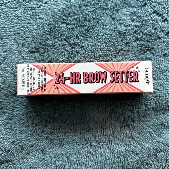 New UNOPENED Travel Size Benefit 24 Hour Brow Gel 2 ml / 0.06 US fl. oz. - Picture 2 of 6